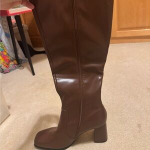 Elegant Brown Knee-High Women's Boots